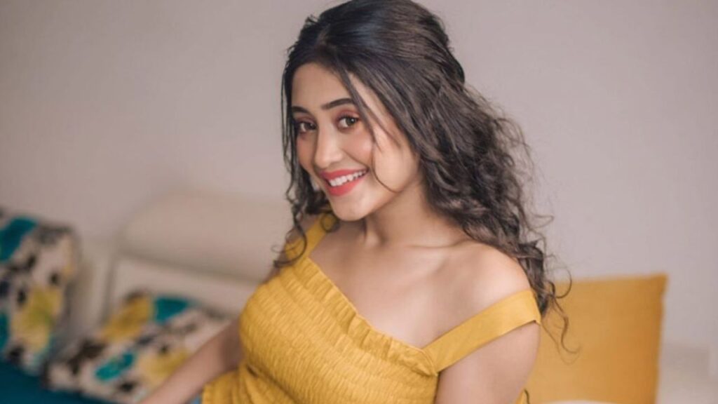 shivangi joshi net worth
